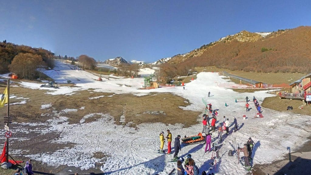 Snow in Peril: The Impact of Climate Change on Ski Resorts in the Pyrenees