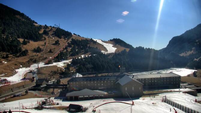 Vall de Núria (alt. 2,000 m) ski resort (Spain). 25 January 2024